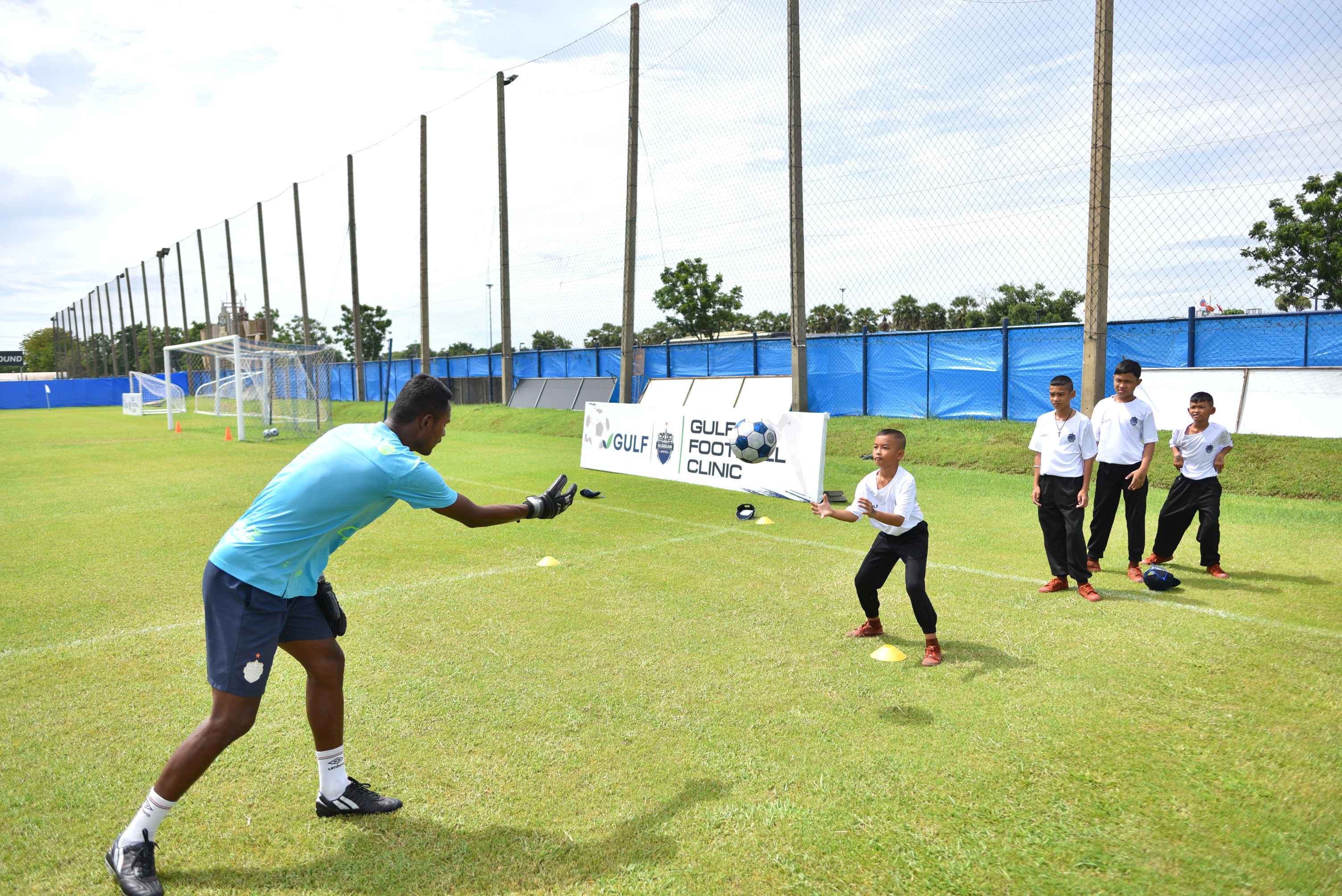 กัลฟ์ ผนึกกำลัง บุรีรัมย์ ยูไนเต็ด จัดกิจกรรม GULF Football Clinic ต่อเนื่องเป็นปีที่ 2
มุ่งสร้างรากฐานพัฒนาเยาวชนสู่เส้นทางนักฟุตบอลอาชีพ